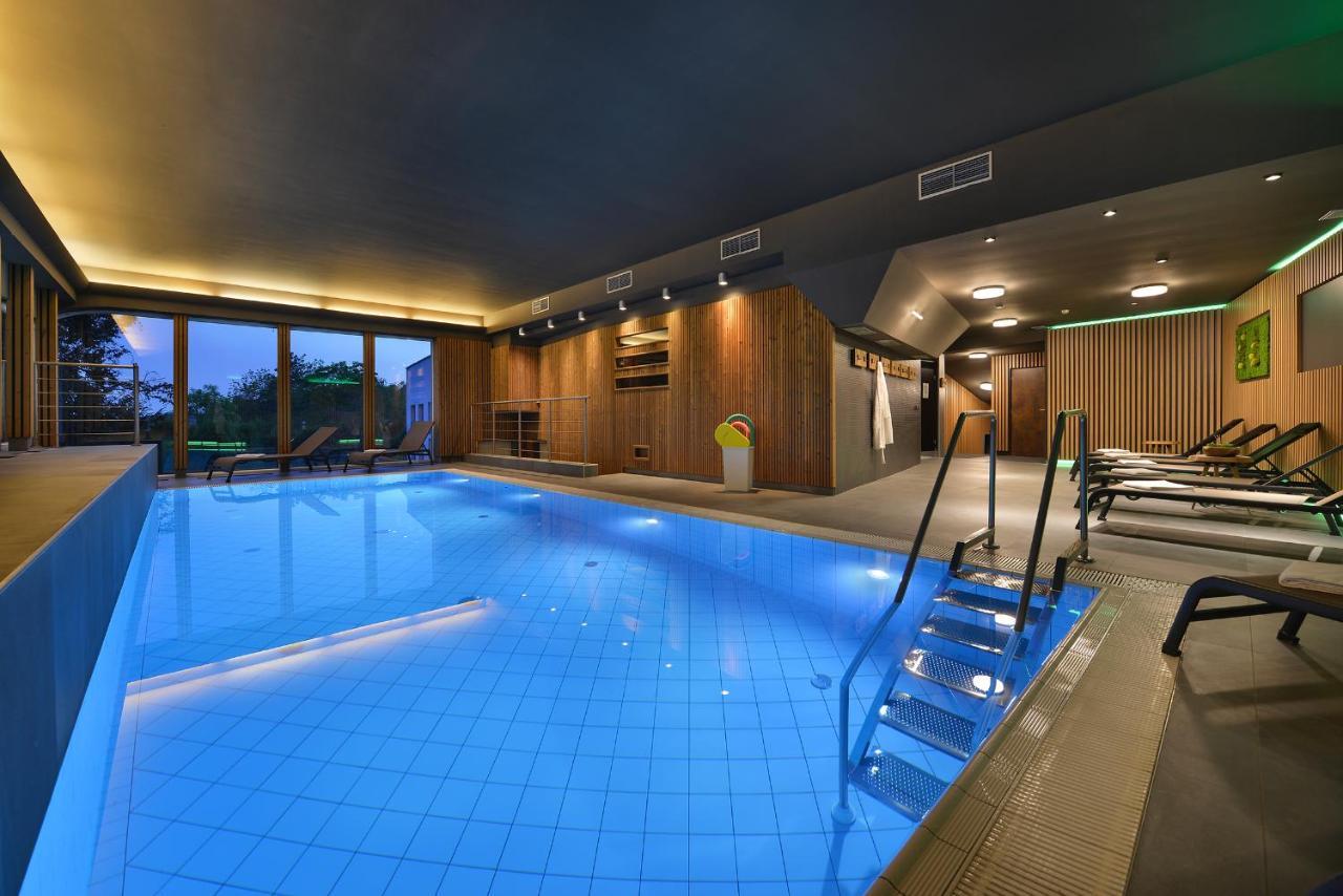 Chateau Loucen Garden Retreat エクステリア 写真