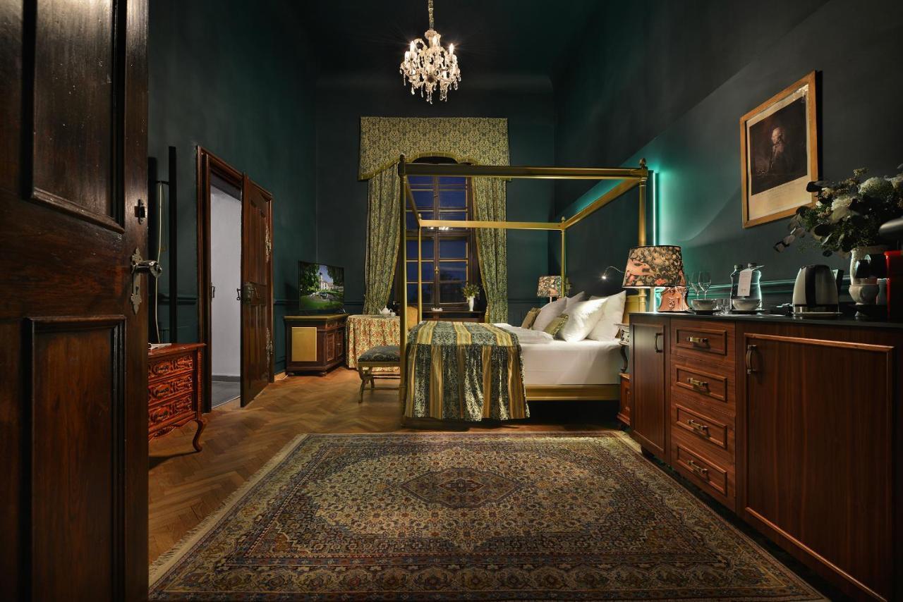 Chateau Loucen Garden Retreat エクステリア 写真