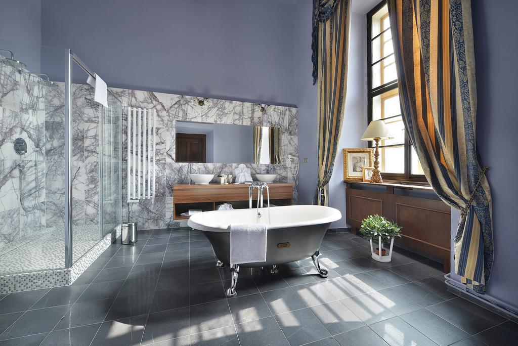 Chateau Loucen Garden Retreat エクステリア 写真