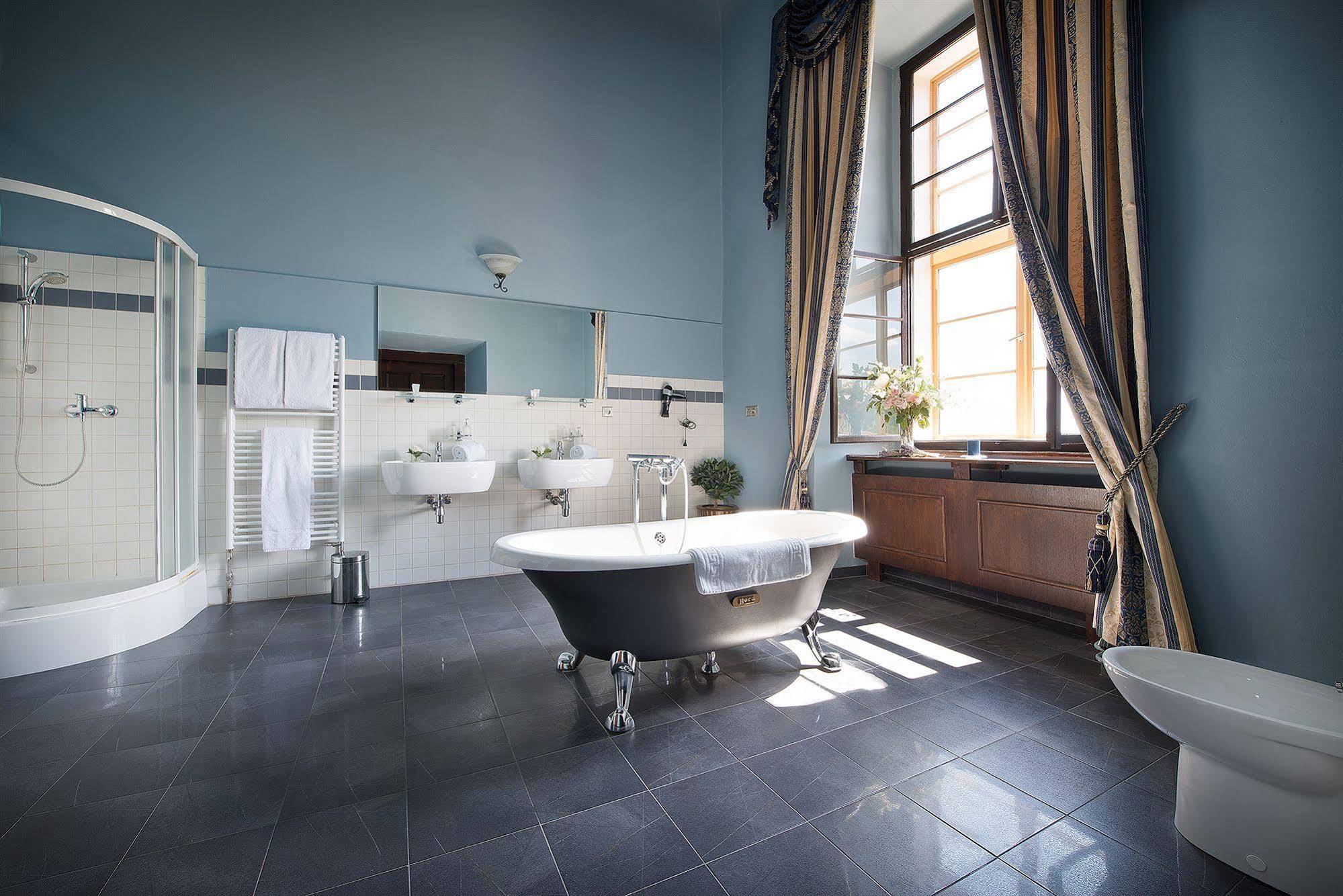 Chateau Loucen Garden Retreat エクステリア 写真